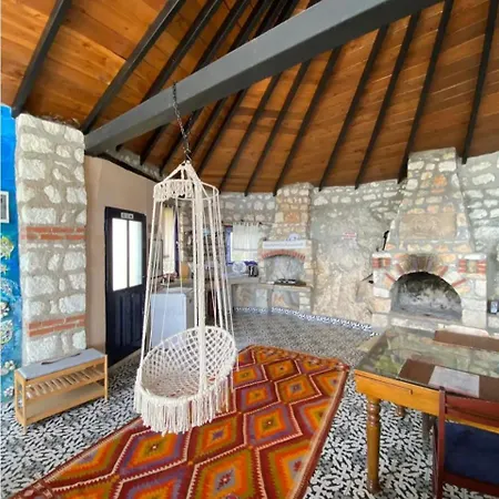 Ξενοδοχείο με διαμερίσματα Siir Ev Kekova